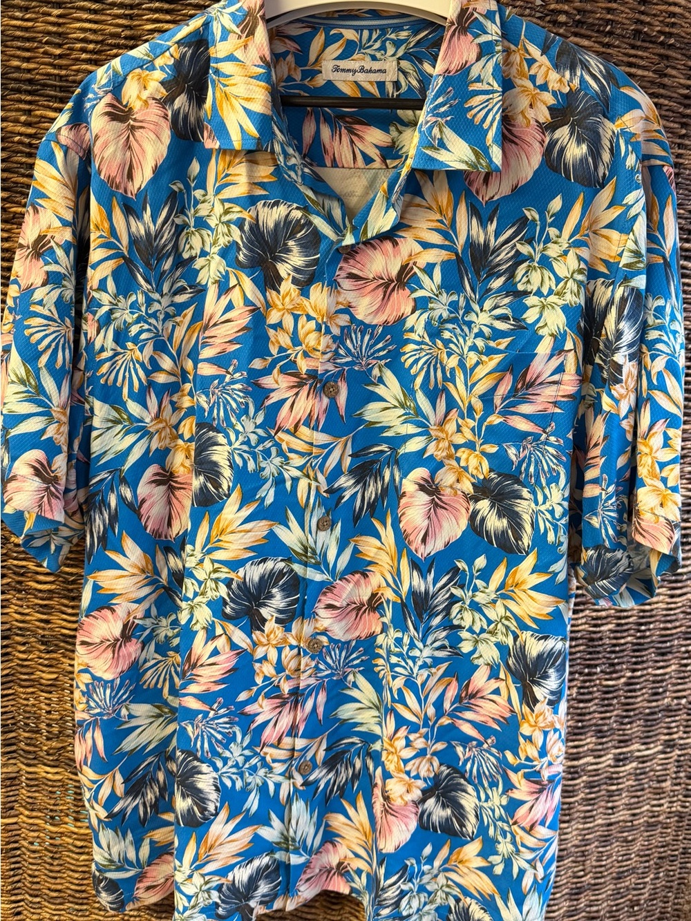 Tommy Bahama - 100% Silk, Uluru- Blue Tropical Men’s Button Up shirt-XXL